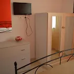 Le Tre Stelle Bed & Breakfast 3*