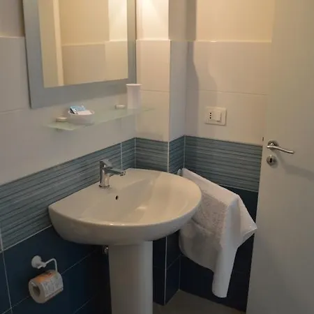 Le Tre Stelle Bed & Breakfast *